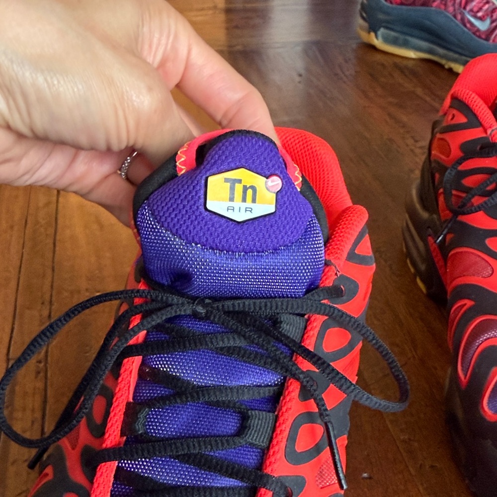 Nike Running Sneakers - Red, Blue & Black - Picture 8 of 10